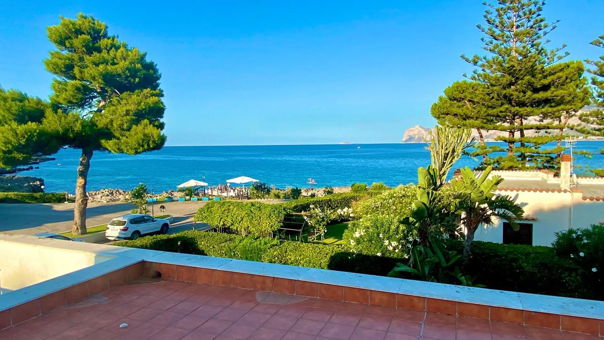 Luxury Villa Just 50 Mt From The Beach Карини Италия